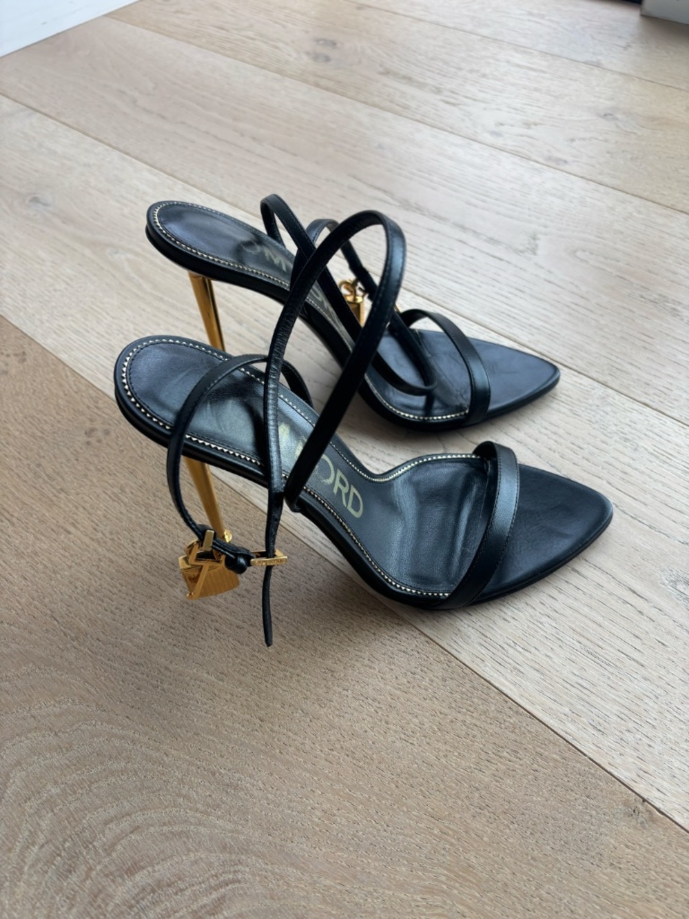 TOM FORD SHINY LEATHER PADLOCK POINTY NAKED SANDAL Size 38.5True US size 8. - Picture 8 of 15